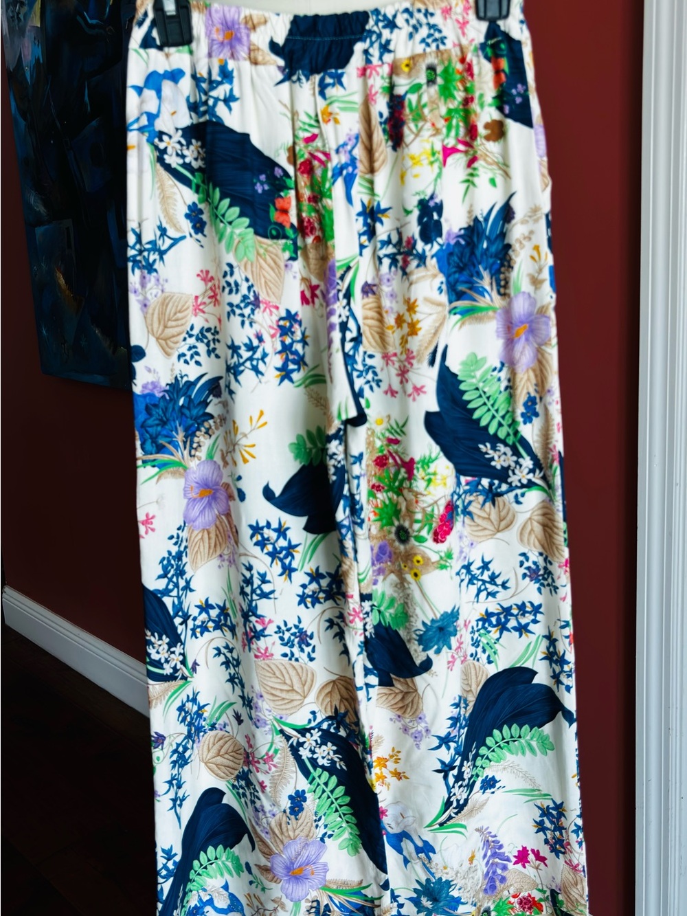 NWOT- Made in Italy - Relaxed Fit Pant with Drawstring and Pockets